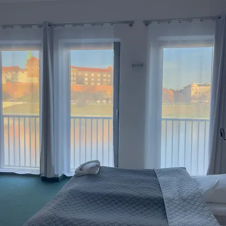 波勒斯基酒店 酒店